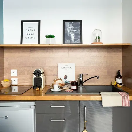 Artisan Lofts Near Marais * Parigi