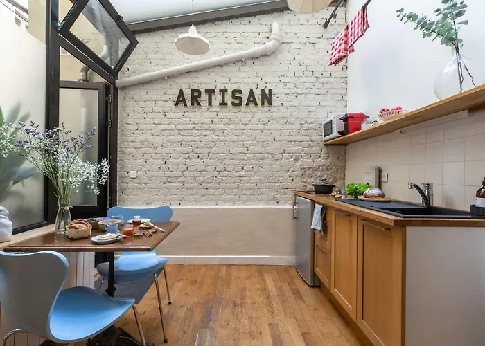 Artisan Lofts Near Marais * 파리