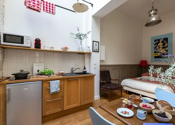 Artisan Lofts Near Marais 아파트